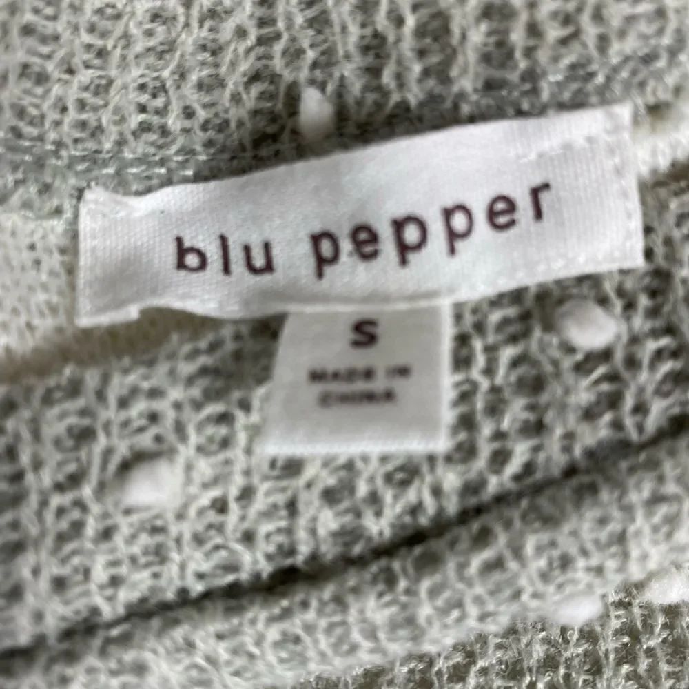 Blu Pepper Sage & Cream 3/4 Bell Sleeve Lightweight Sweater - Picture 3 of 6